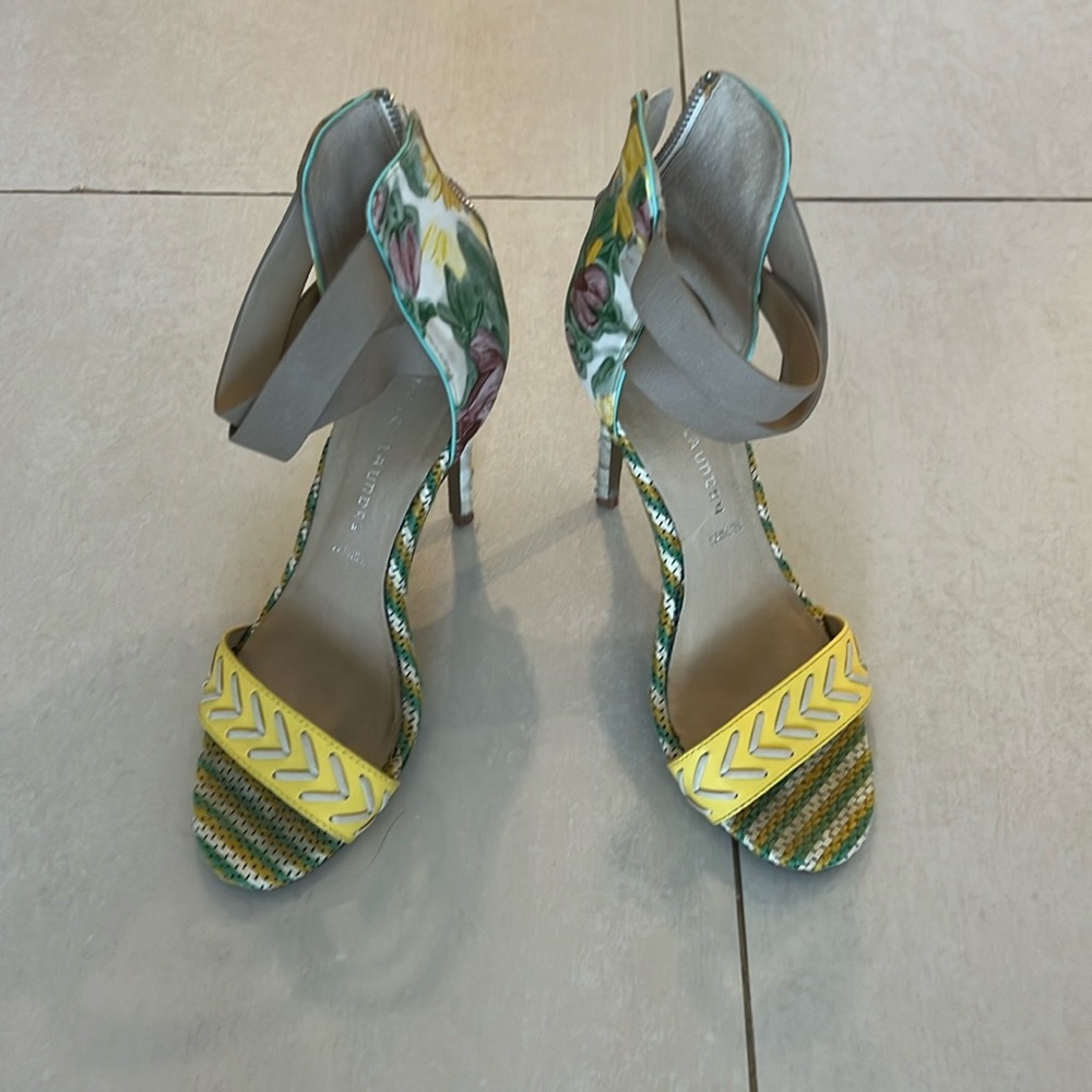 Chinese laundry heels